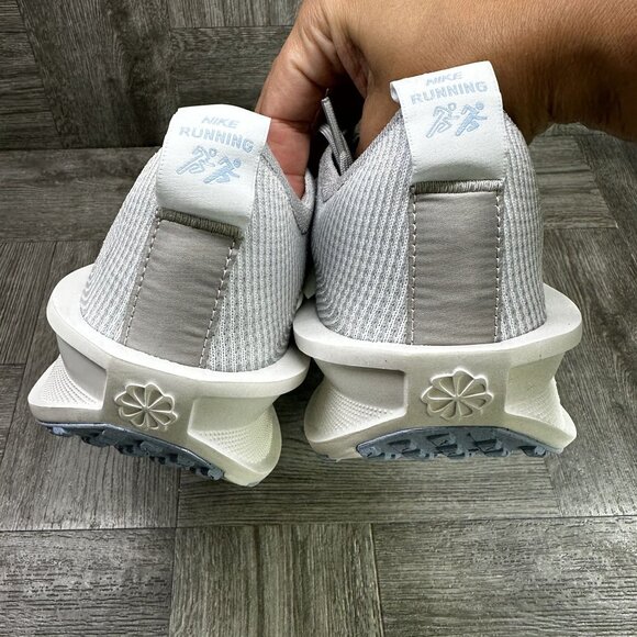 Nike Interact Run Women's size 10 Light Bluish Grey Mesh Running Shoes FD2292-01 - Picture 6 of 8